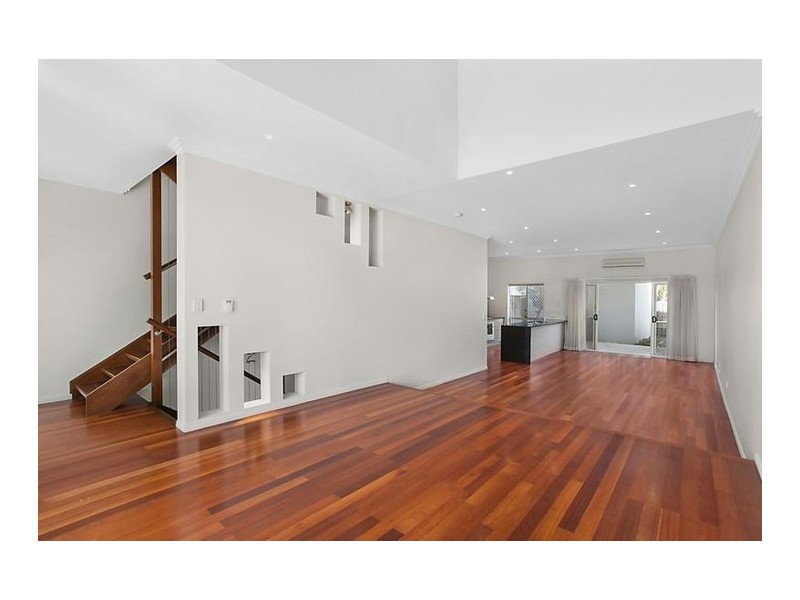 2/21 Bayswater Avenue, Varsity Lakes QLD 4227