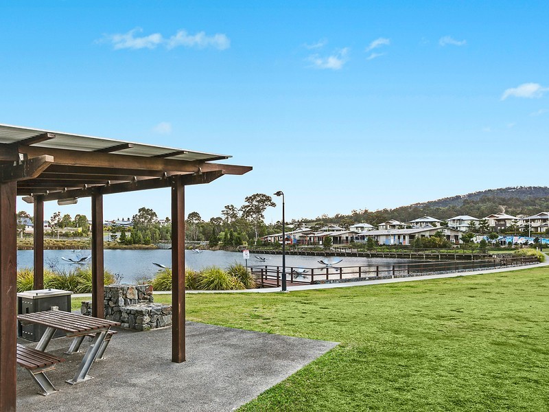 1 Conjola Crescent, Upper Coomera QLD 4209