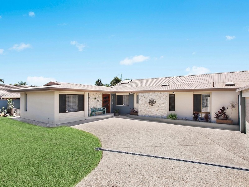 15 Reed Street, Ashmore QLD 4214