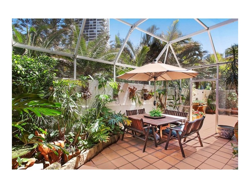 1/177 Old Burleigh Road, Broadbeach QLD 4218