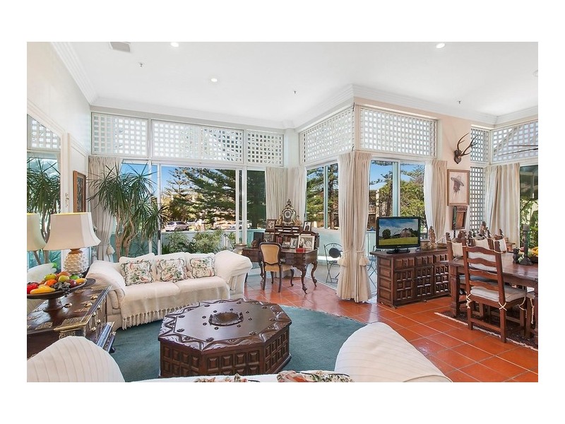 1/177 Old Burleigh Road, Broadbeach QLD 4218