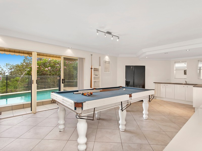 18-20 Albany Avenue, Currumbin QLD 4223