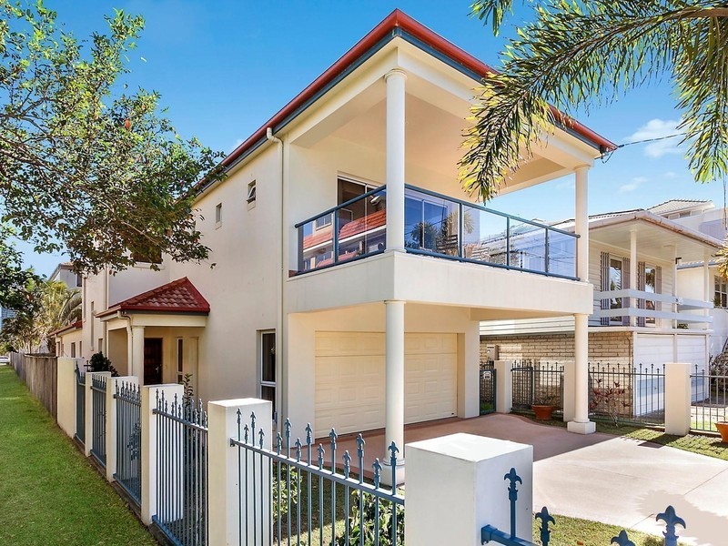 27 Ventura Road, Mermaid Beach QLD 4218