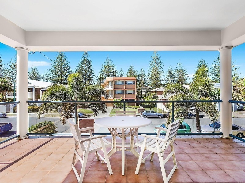 27 Ventura Road, Mermaid Beach QLD 4218