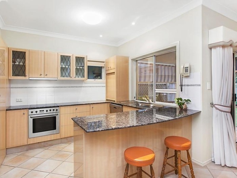 27 Ventura Road, Mermaid Beach QLD 4218