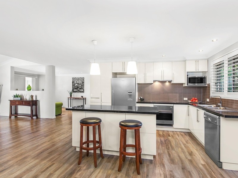 24 Stradbroke Street, Biggera Waters QLD 4216