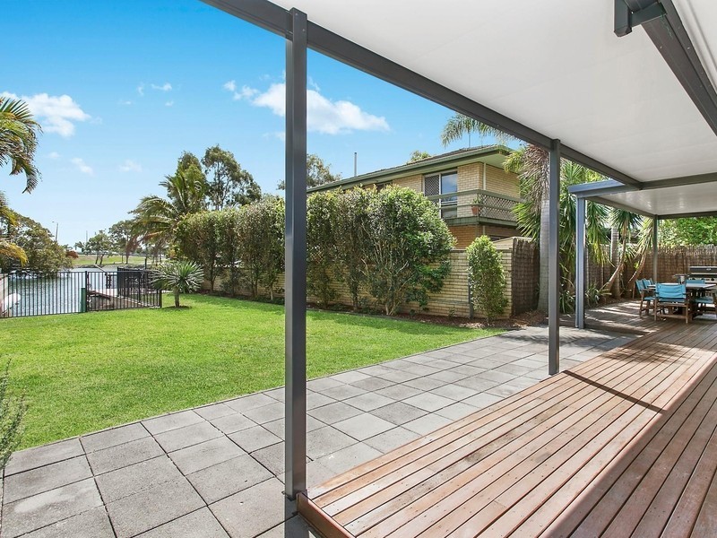 24 Stradbroke Street, Biggera Waters QLD 4216