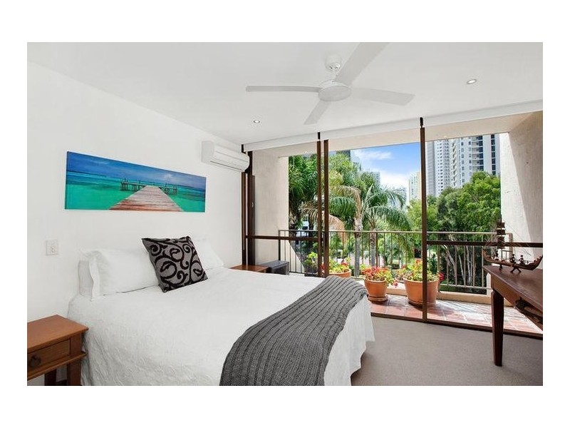 10/28 Woodroffe Avenue, Main Beach QLD 4217