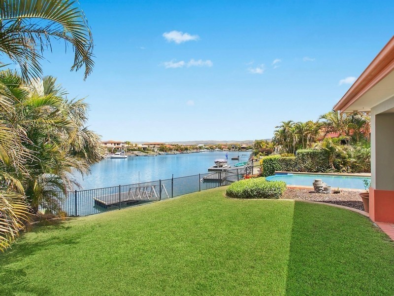 4 Saltair Grove, Monterey Keys QLD 4212