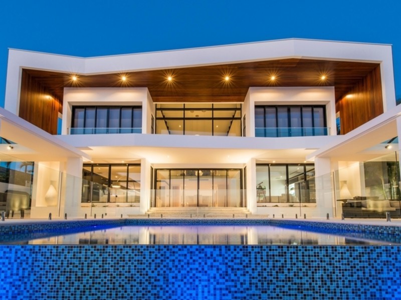 94 Admiralty Drive, Paradise Waters QLD 4217