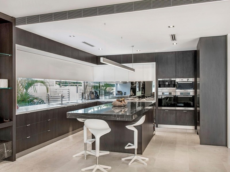 94 Admiralty Drive, Paradise Waters QLD 4217