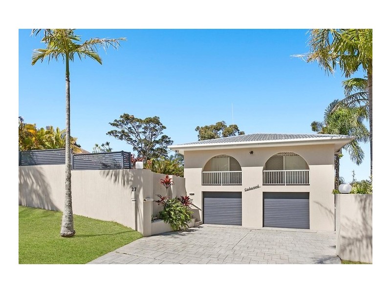 27 Alamau Street, Benowa QLD 4217