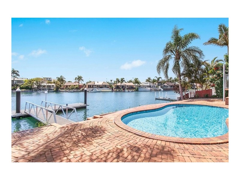 23 Pebble Beach Drive, Runaway Bay QLD 4216