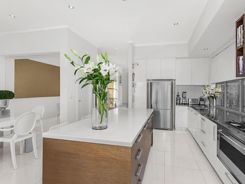 6096 Lugano Drive, Hope Island QLD 4212