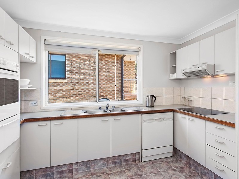 2/101 Dolphin Avenue, Mermaid Beach QLD 4218