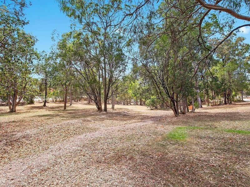 1 Uplands Drive, Parkwood QLD 4214