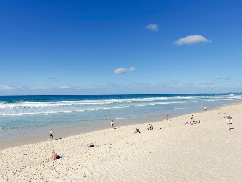 9 Water Street, Southport QLD 4215