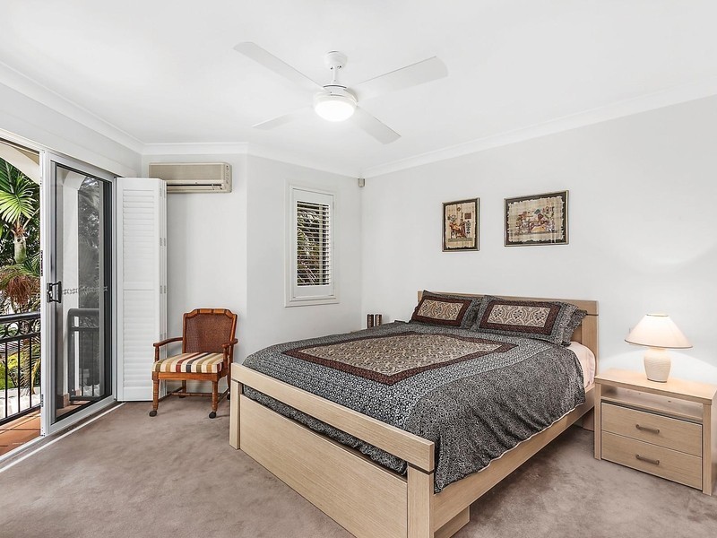 8/100 Cotlew Street East, Southport QLD 4215