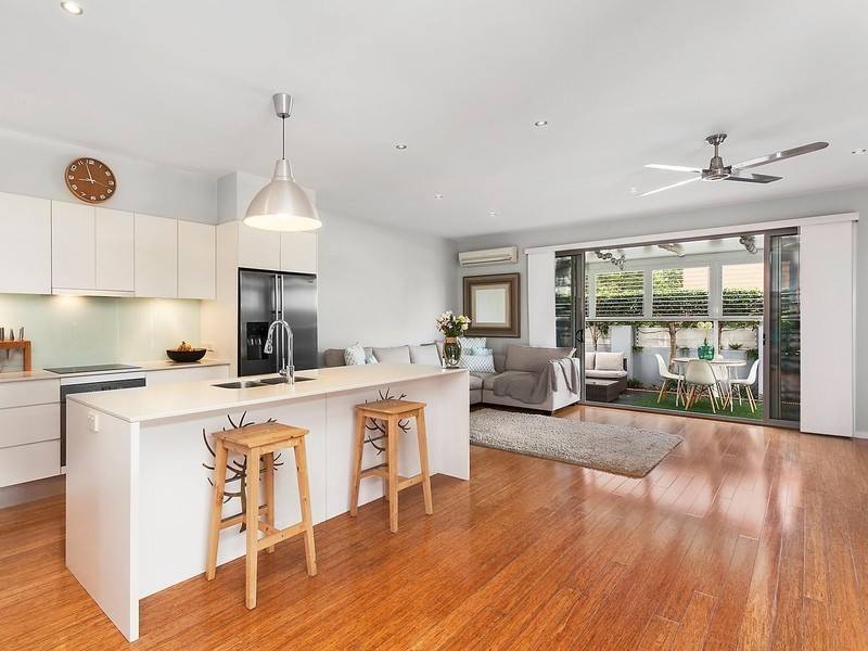 1/43 Whiting Street, Labrador QLD 4215