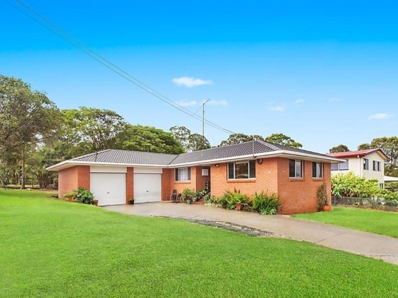 74 Woomera Crescent, Southport QLD 4215