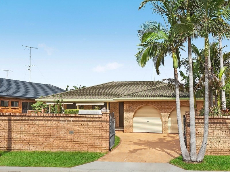 17 Caithness Court, Sorrento QLD 4217