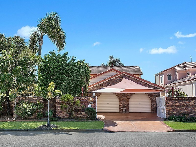 49 Cabana Boulevard, Benowa Waters QLD 4217