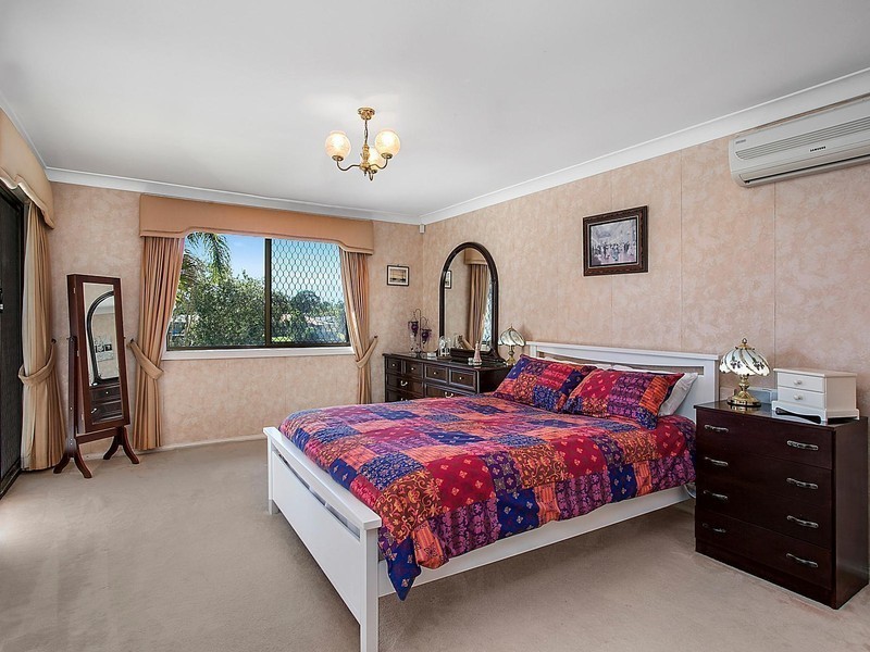 49 Cabana Boulevard, Benowa Waters QLD 4217