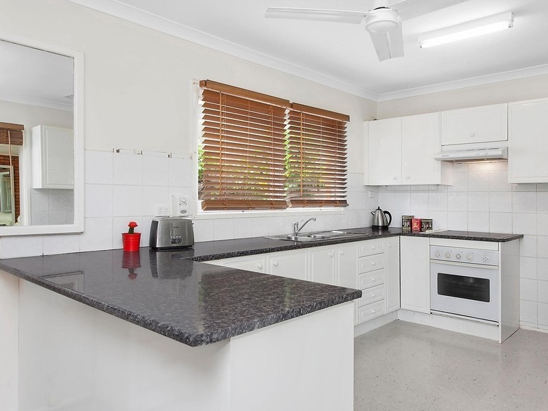 40 Sunset Boulevard, Surfers Paradise QLD 4217