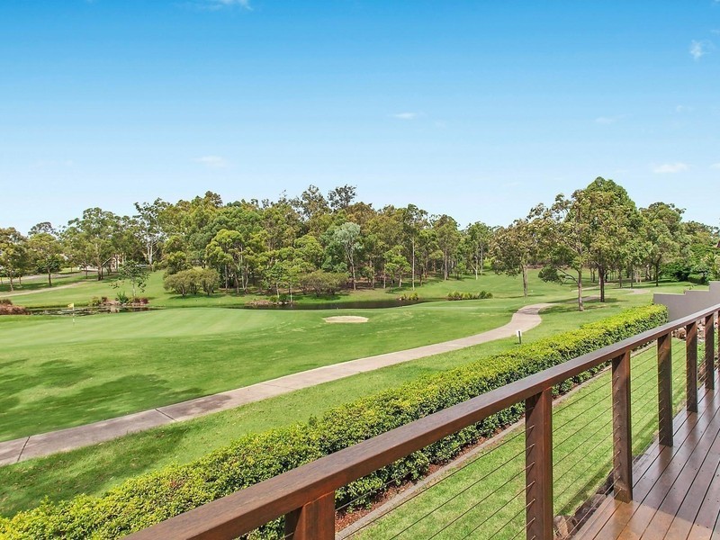 18 Canada Place, Arundel QLD 4214