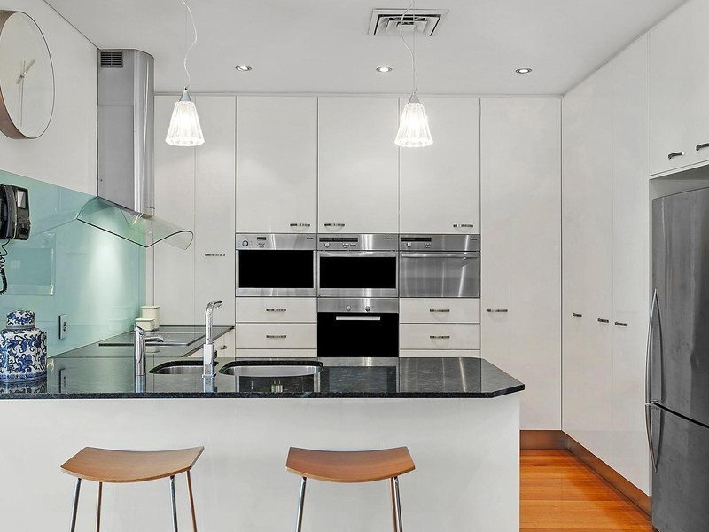 7B Paradise Place, Surfers Paradise QLD 4217