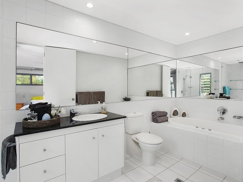 7B Paradise Place, Surfers Paradise QLD 4217