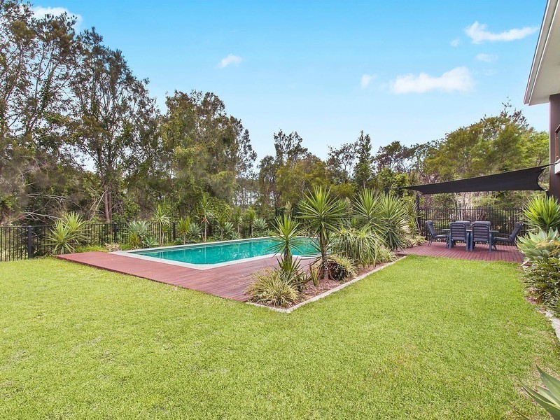 36 Rhodium Crescent, Hope Island QLD 4212