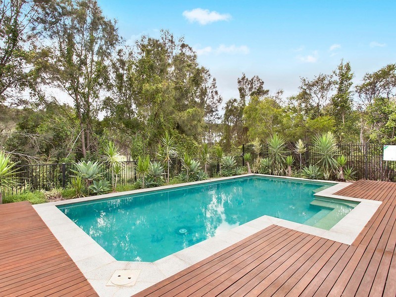 36 Rhodium Crescent, Hope Island QLD 4212