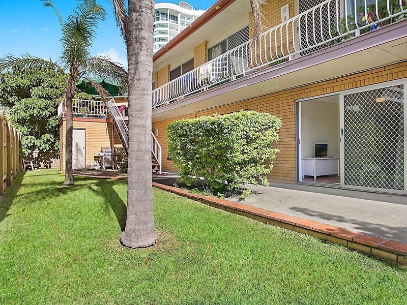 2/26 Cronin Avenue, Main Beach QLD 4217