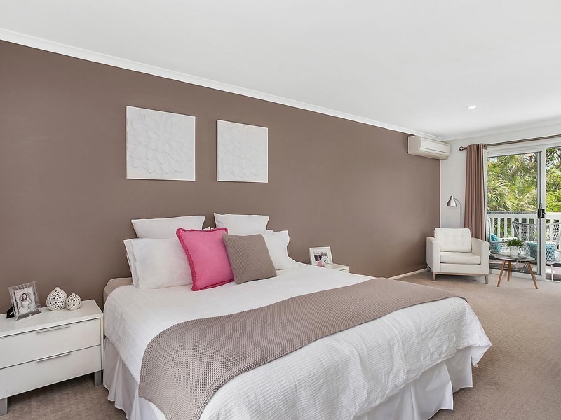 13 Desert Falls Crescent, Parkwood QLD 4214