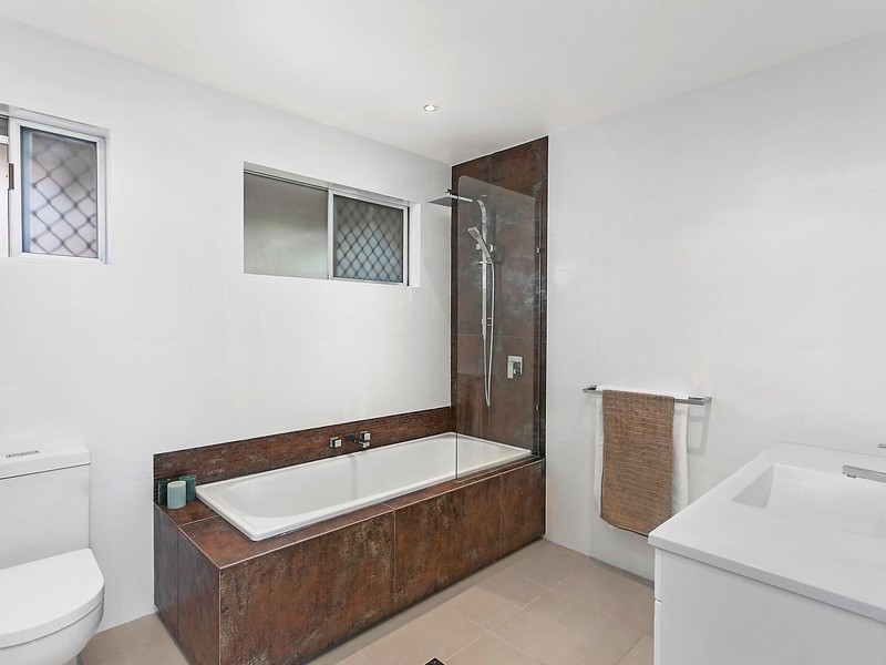 32 Harran Street, Southport QLD 4215