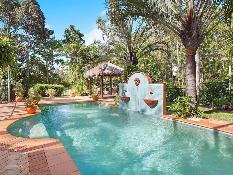 64 Riverdowns Crescent, Helensvale QLD 4212