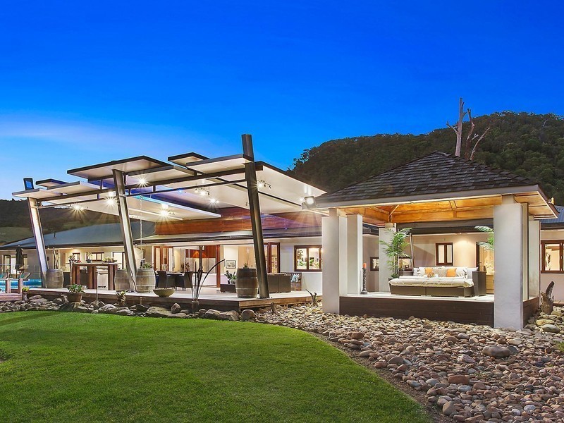 20 Del Court, Wongawallan QLD 4210