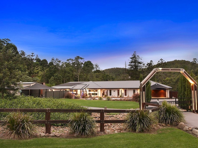 20 Del Court, Wongawallan QLD 4210