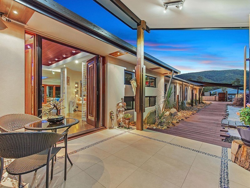 20 Del Court, Wongawallan QLD 4210