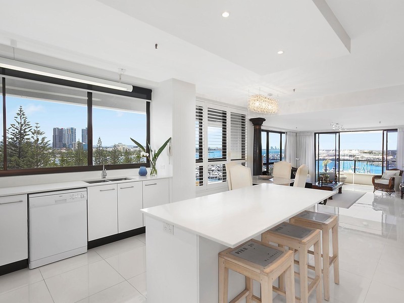 14/14 Macarthur Parade, Main Beach QLD 4217