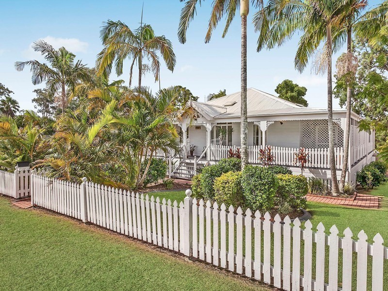 2 Jack Nicklaus Way, Parkwood QLD 4214