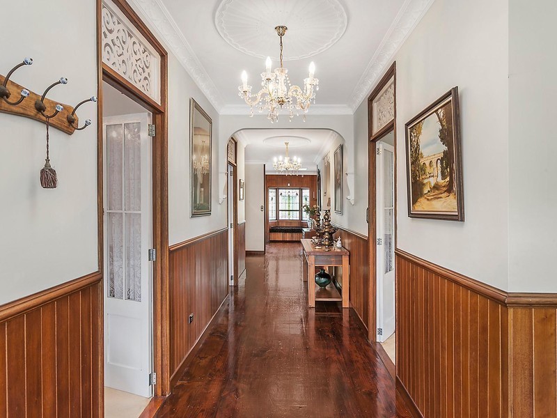 2 Jack Nicklaus Way, Parkwood QLD 4214