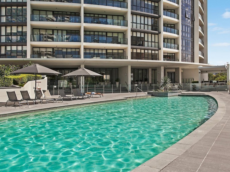 2404/22 Surf Parade, Broadbeach QLD 4218