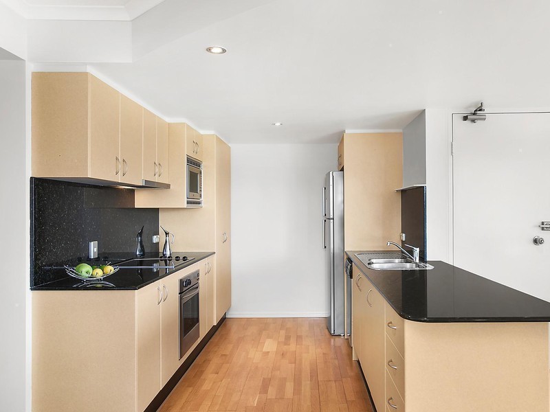 3/134 Stanhill Drive, Chevron Island QLD 4217