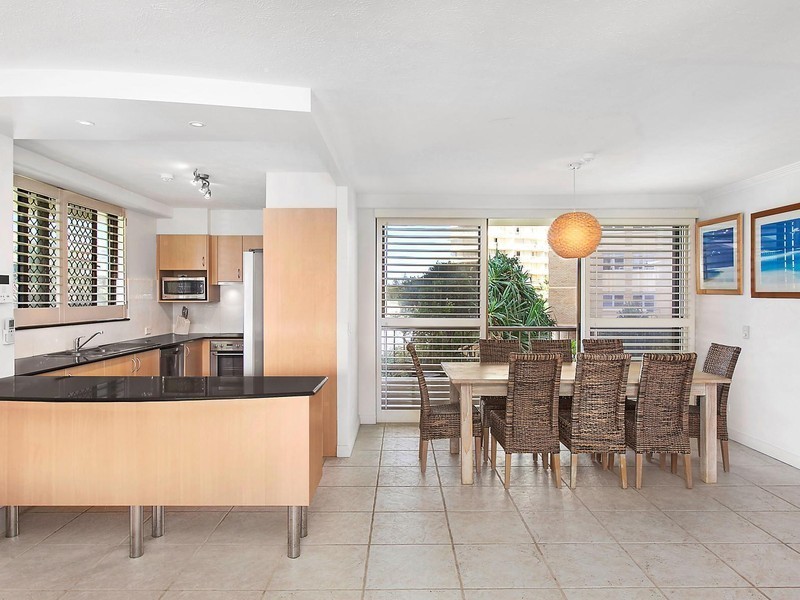 6/3532 Main Beach Parade, Main Beach QLD 4217