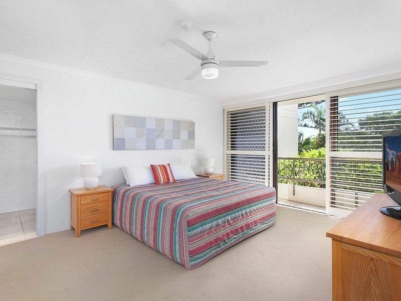 6/3532 Main Beach Parade, Main Beach QLD 4217