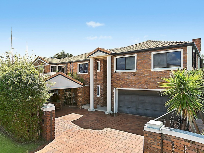 5 Buccaneer Court, Paradise Waters QLD 4217