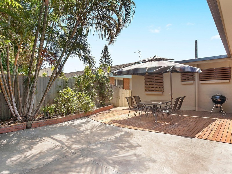 17 Edward Street, Labrador QLD 4215
