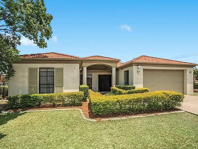 9/16 Cascade Avenue, Benowa QLD 4217